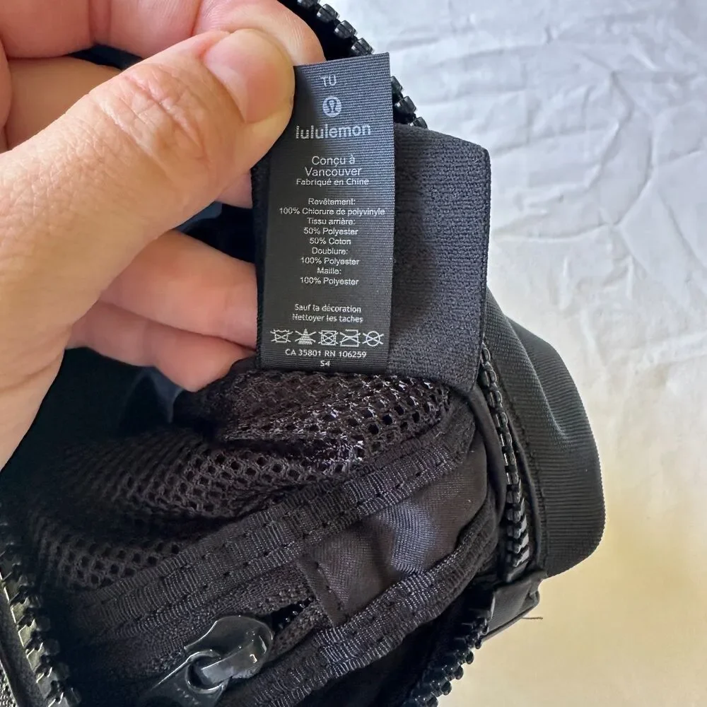 Lululemon Command The Day Kit 5L Black Hint Water Branded Promo Swag Dopp Bag
